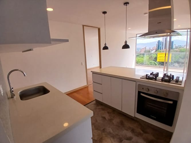 Apartamento de 2 alcobas en arriendo en El Diamante No. 2, Medellín, 72 m² · foto 7 de 10