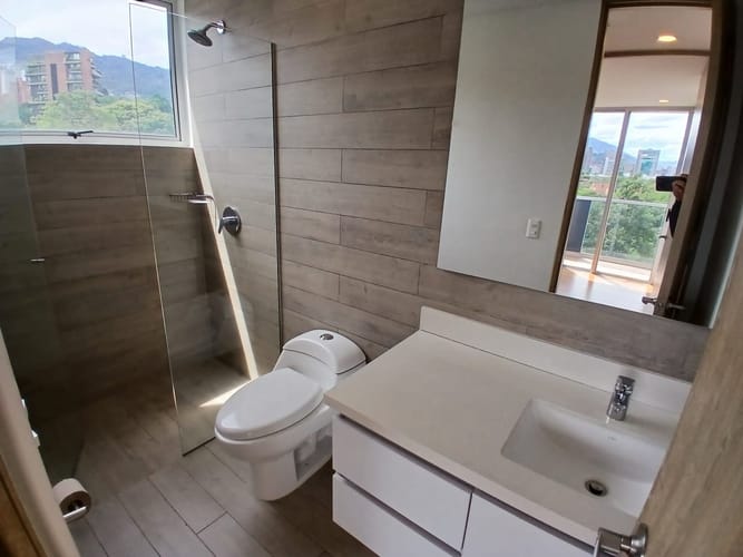 Apartamento de 2 alcobas en arriendo en El Diamante No. 2, Medellín, 72 m² · foto 8 de 10