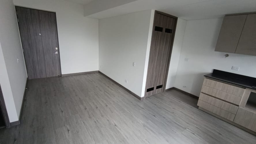 Apartamento de 3 alcobas en venta en Asomadera No.2, Medellín, 71 m² · foto 2 de 15