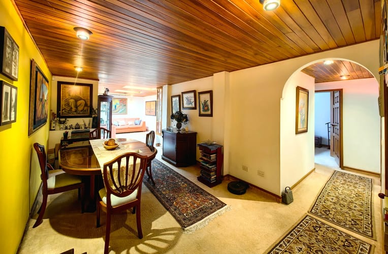 Apartamento de 3 alcobas en venta en Chicó Reservado, Bogotá, 100 m² · foto 2 de 16