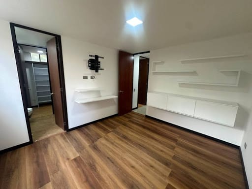 Apartamento de 3 alcobas en arriendo en Pontevedra, Envigado, 78 m² · foto 3 de 18