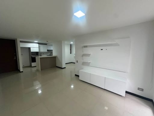 Apartamento de 3 alcobas en arriendo en Pontevedra, Envigado, 78 m² · foto 4 de 18