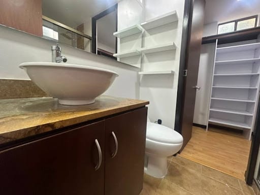 Apartamento de 3 alcobas en arriendo en Pontevedra, Envigado, 78 m² · foto 6 de 18