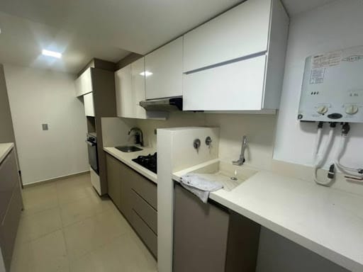 Apartamento de 3 alcobas en arriendo en Pontevedra, Envigado, 78 m² · foto 11 de 18