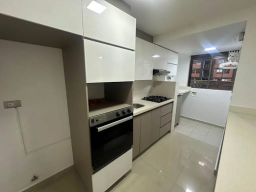 Apartamento de 3 alcobas en arriendo en Pontevedra, Envigado, 78 m² · foto 17 de 18