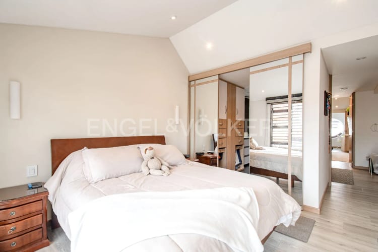Casa de 3 alcobas en venta en Pontevedra, Bogotá, 310 m² · foto 12 de 20