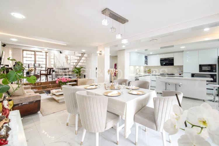Casa de 3 alcobas en venta en Pontevedra, Bogotá, 310 m² · foto 3 de 20