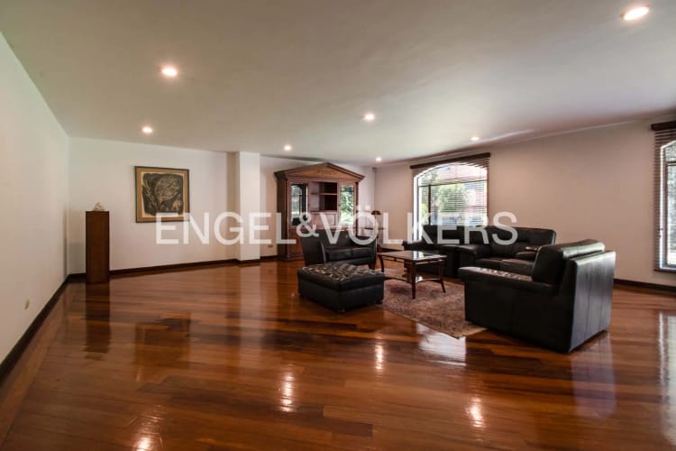 Apartamento de 3 alcobas en venta en Chicó Reservado, Bogotá, 187 m² · foto 17 de 17