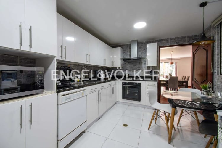 Apartamento de 3 alcobas en venta en Chicó Reservado, Bogotá, 187 m² · foto 5 de 17