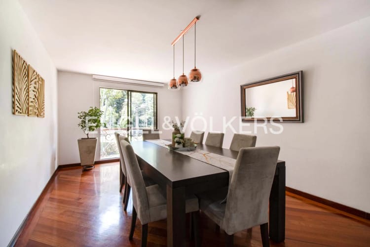 Apartamento de 3 alcobas en venta en Chicó Reservado, Bogotá, 187 m² · foto 3 de 17