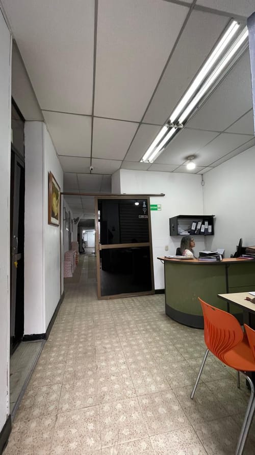 Casa de 6 alcobas en venta en Mutualidad, Bucaramanga, 345 m² · foto 2 de 13