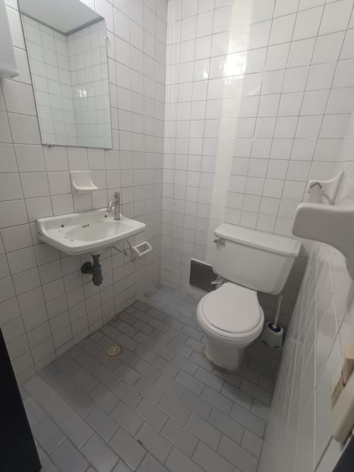 Bodega en arriendo en La Candelaria, Medellín, 36 m² · foto 7 de 7