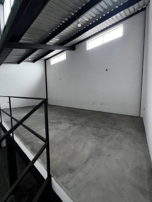 Bodega en arriendo en San Benito, Villavicencio, 231 m² · foto 4 de 9