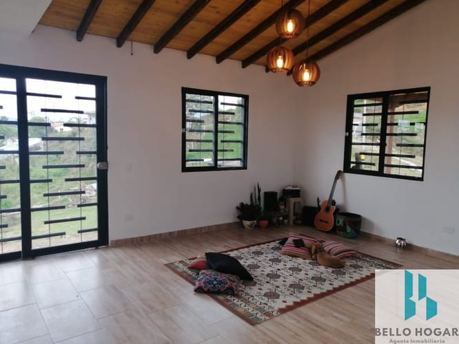 Casa de 3 alcobas en venta en La Industrial, Marinilla, 1470 m² · foto 2 de 9