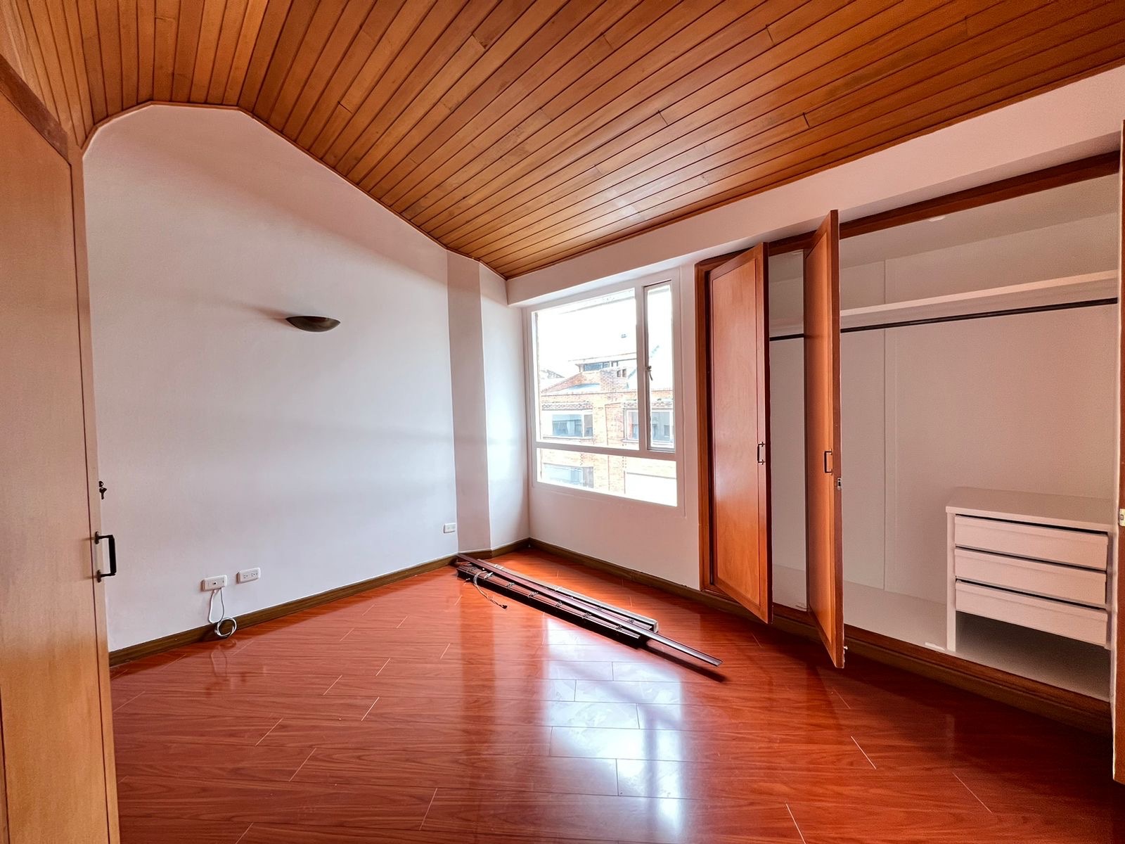 Apartamento en arriendo en Santa Barbara, Bogotá · foto 3 de 16