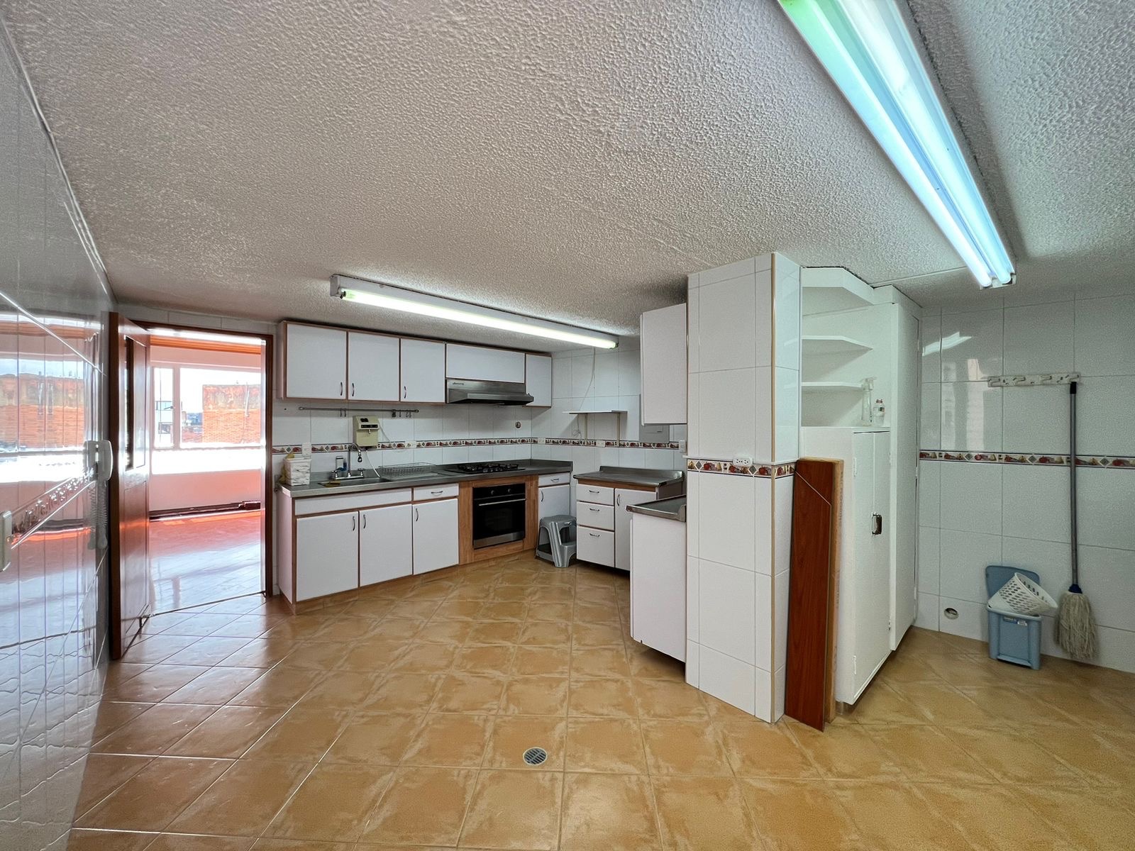 Apartamento en arriendo en Santa Barbara, Bogotá · foto 5 de 16