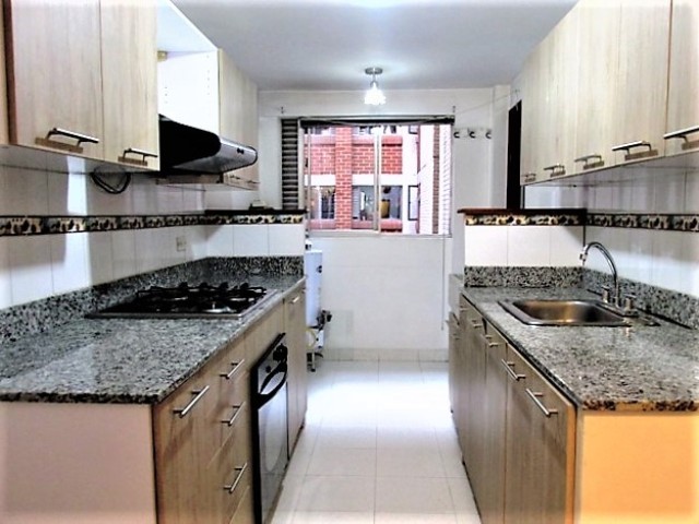 Apartamento en venta en El Poblado, Medellín · foto 4 de 12