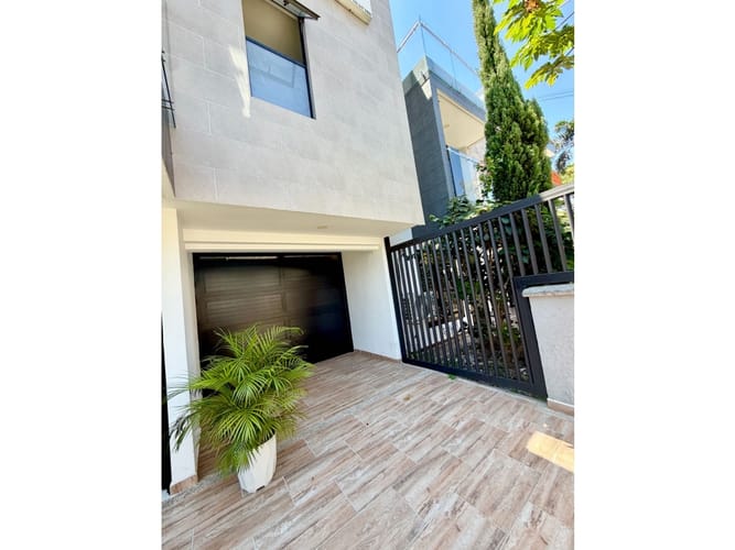 Casa de 6 alcobas en venta en Las Mercedes, Palmira, 300 m² · foto 3 de 24