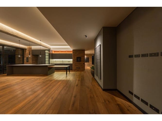 Apartamento de 3 alcobas en venta en Las Lomas No.1, Medellín, 303 m² · foto 2 de 7