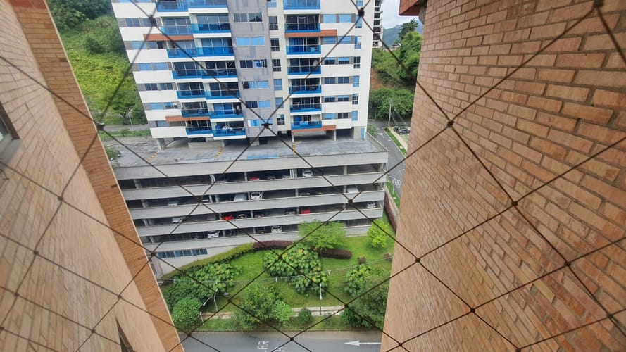 Apartamento de 3 alcobas en venta en Las Lomitas, Sabaneta, 100 m² · foto 3 de 19