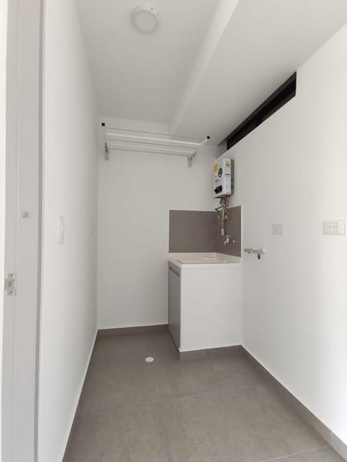 Apartamento de 2 alcobas en venta en San Antonio Del Carrizal, Girón, 48 m² · foto 10 de 14