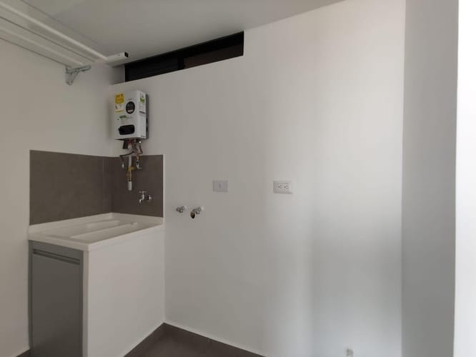 Apartamento de 2 alcobas en venta en San Antonio Del Carrizal, Girón, 48 m² · foto 8 de 14