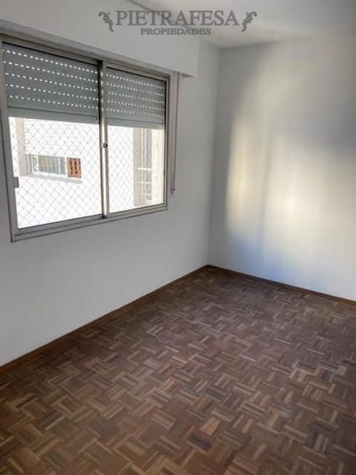 Apartamento en alquiler, 3 dormitorios, 1 baño, terraza. Cordón. · Foto 6