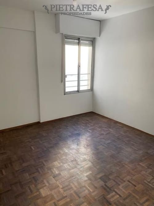 Apartamento en alquiler, 3 dormitorios, 1 baño, terraza. Cordón. · Foto 7