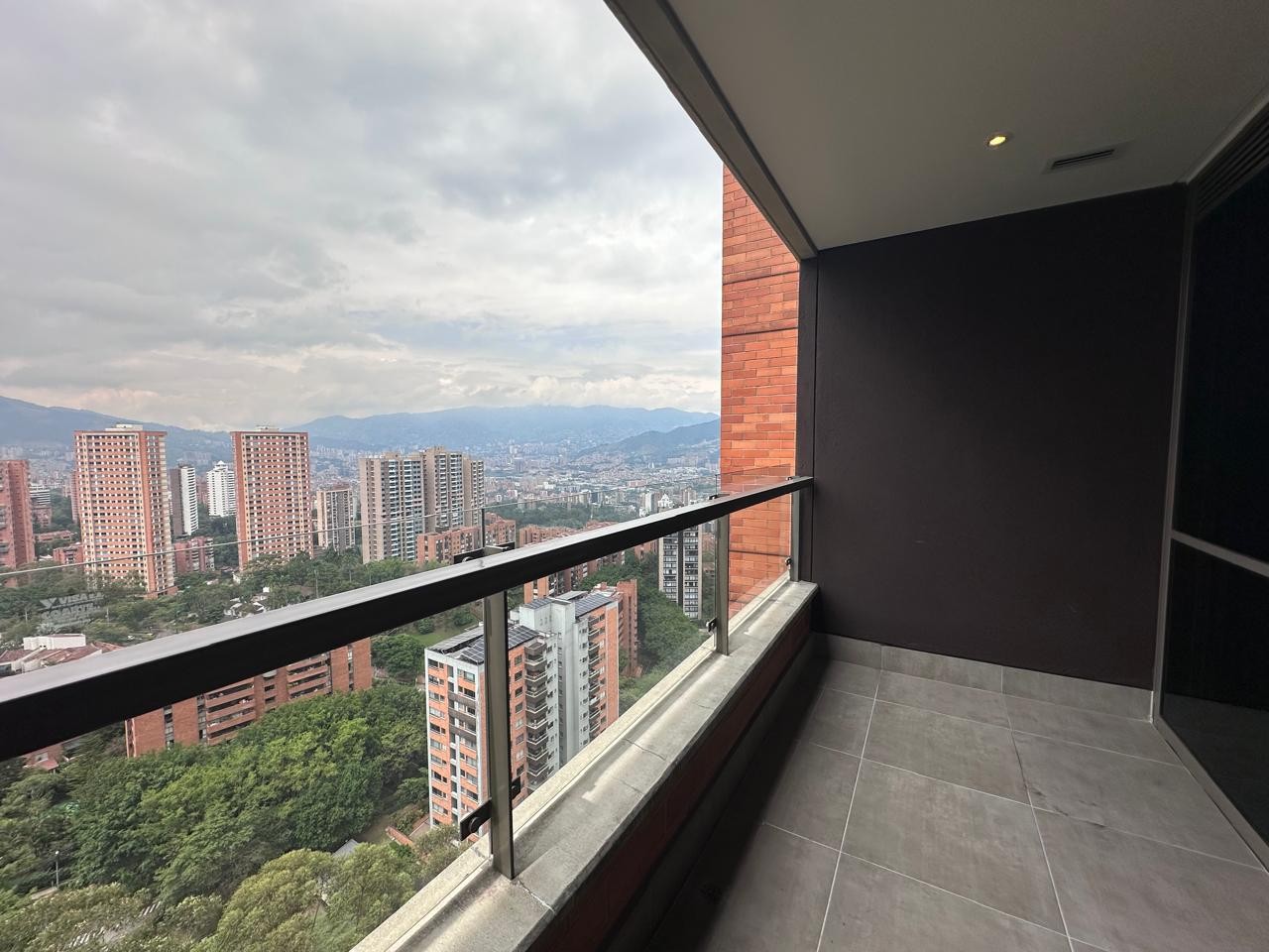 Apartaestudio en arriendo en El Poblado, Medellín · foto 14 de 14