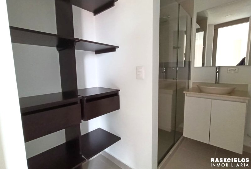 Apartamento en arriendo en El Poblado, Medellín · foto 7 de 10