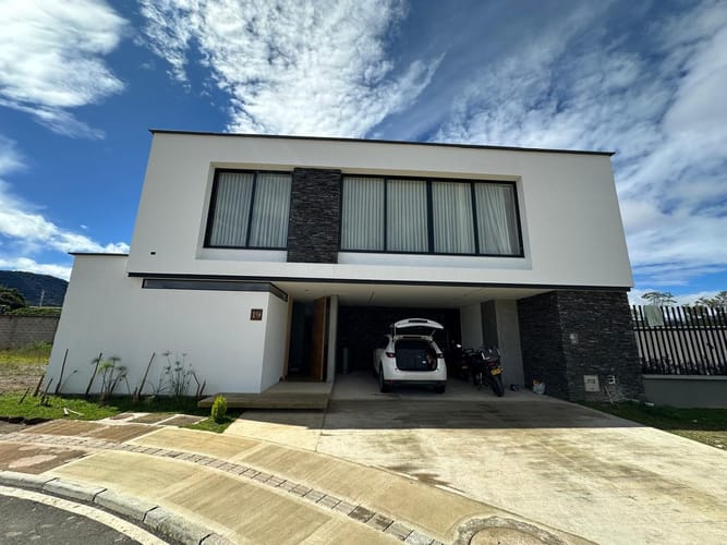 Lote en venta en El Tambo, La Ceja, 171 m² · foto 3 de 5