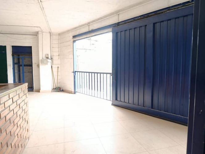 Bodega en arriendo en Laureles, Medellín, 150 m² · foto 4 de 8