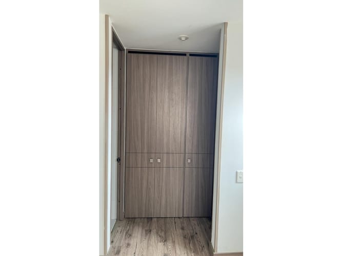 Apartamento de 3 alcobas en venta en La Magnolia, Madrid, 70 m² · foto 11 de 24