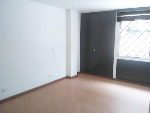 Apartamento de 3 alcobas en venta en Santa Barbara, Bogotá, 130 m² · foto 9 de 21
