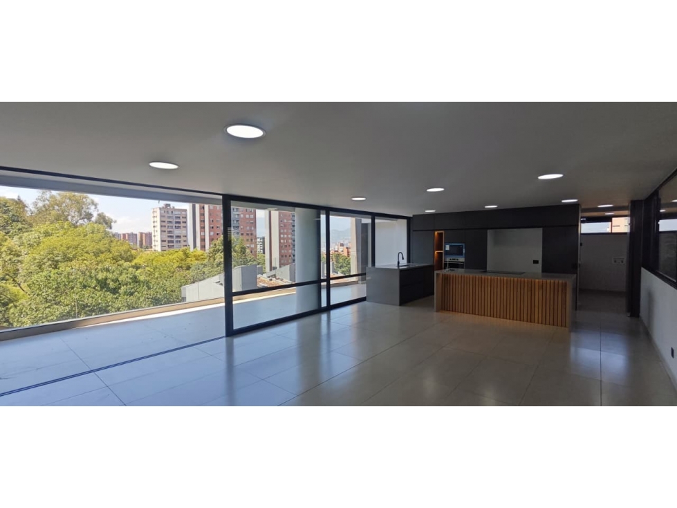 Apartamento en arriendo en El Tesoro, Medellín · foto 3 de 22