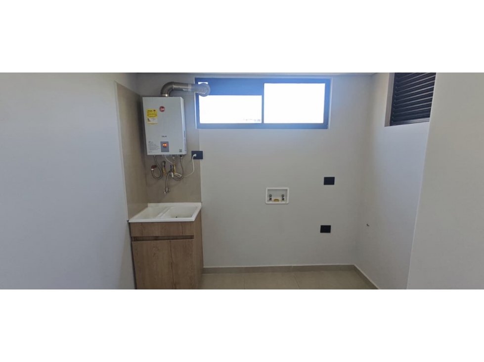 Apartamento en arriendo en El Tesoro, Medellín · foto 11 de 22