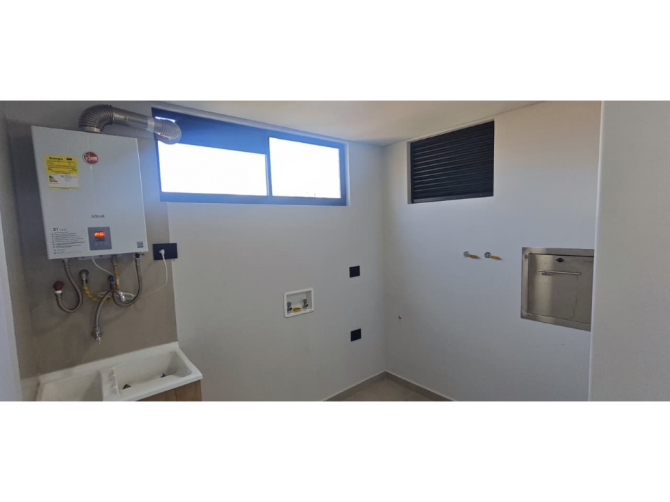 Apartamento en arriendo en El Tesoro, Medellín · foto 12 de 22