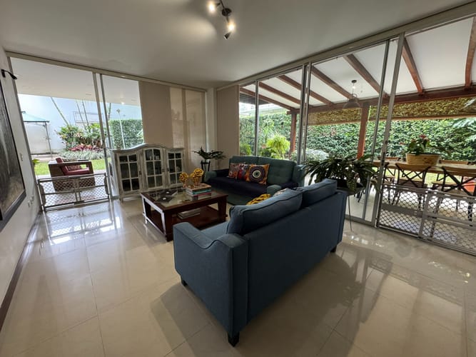 Casa de 3 alcobas en venta en Conjunto Residencial Umbria, Cali, 220 m² · foto 4 de 24