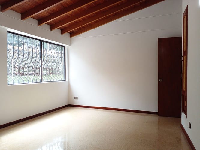 Casa de 4 alcobas en venta en La Pradera, Envigado, 204 m² · foto 12 de 20