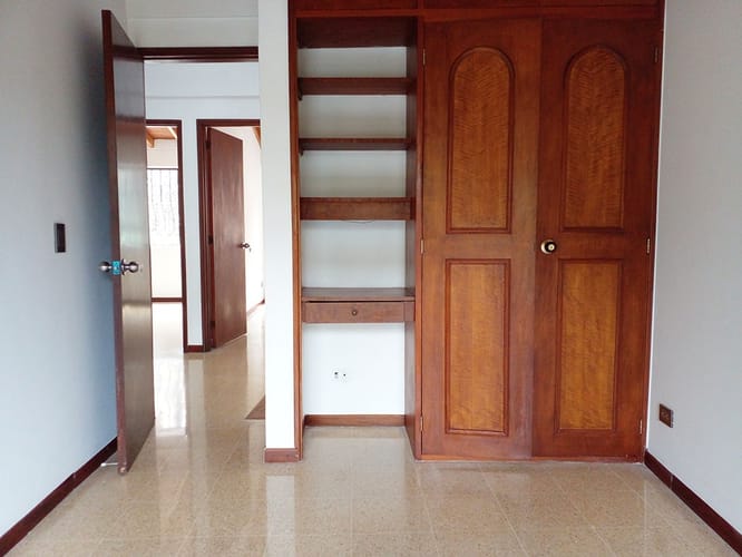 Casa de 4 alcobas en venta en La Pradera, Envigado, 204 m² · foto 15 de 20