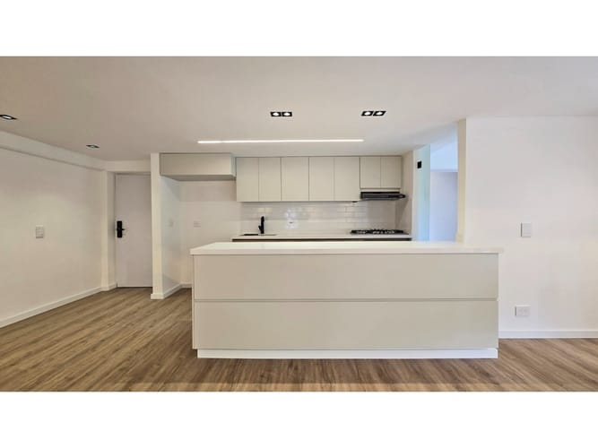 Apartamento de 2 alcobas en venta en Loma De Los Gonzalez, Medellín, 101 m² · foto 3 de 15