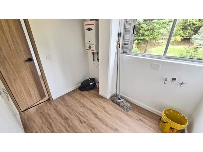Apartamento de 2 alcobas en venta en Loma De Los Gonzalez, Medellín, 101 m² · foto 6 de 15