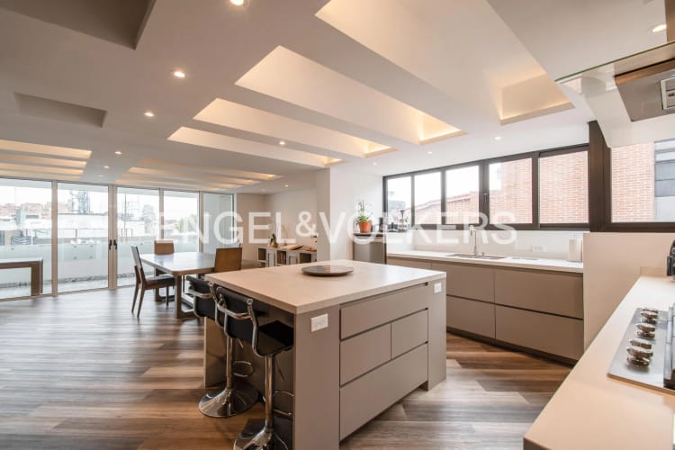 Apartamento de 4 alcobas en venta en Chicó Reservado, Bogotá, 254 m² · foto 6 de 16