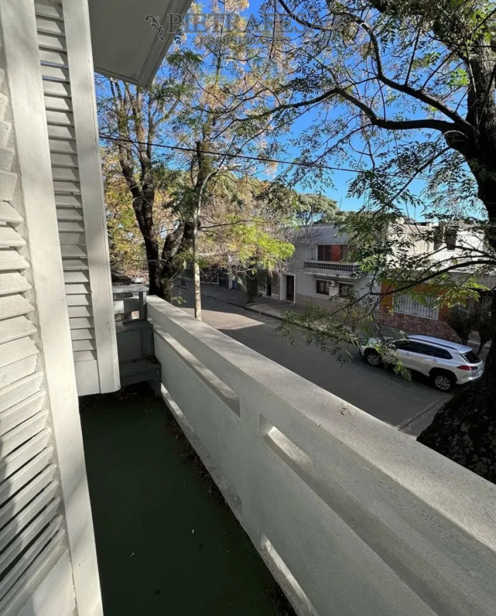 Apartamento en alquiler, 2 dormitorios, 1 baño, balcón. La Comercial. · Foto 2