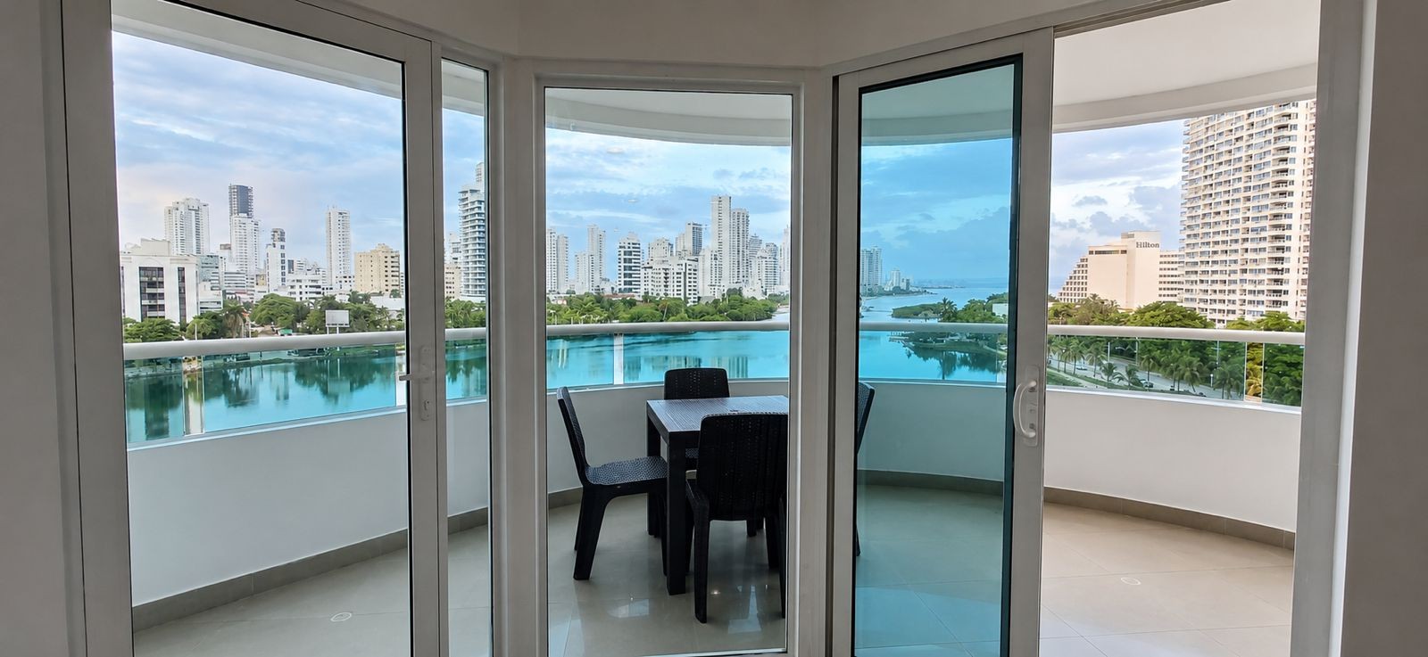 Apartamento en arriendo en El Laguito, Cartagena · foto 3 de 10