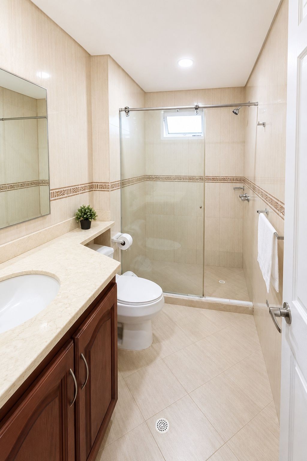 Apartamento en arriendo en El Laguito, Cartagena · foto 9 de 10