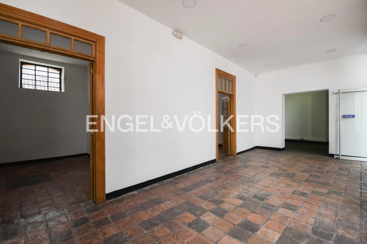 Casa en venta en La Candelaria, Bogotá, 404 m² · foto 3 de 10