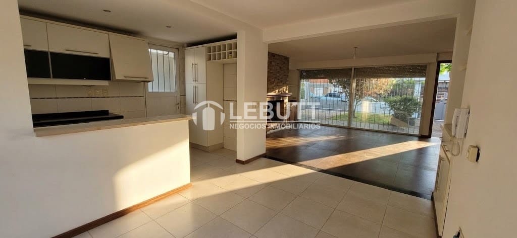 CASA EN ALQUILER 3 DORMITORIOS 3 BAÑOS BARBACOA COCHERA X 3 CIUD DE LA COSTA · Foto 7