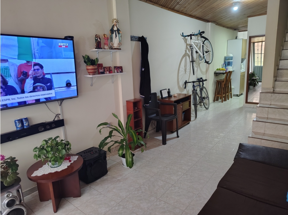 Casa en venta en Monterrey, Bogotá · foto 4 de 24