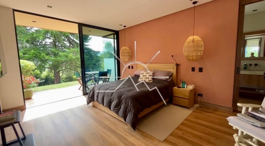 Casa de 5 alcobas en venta en Guamito, La Ceja, 495 m² · foto 17 de 24